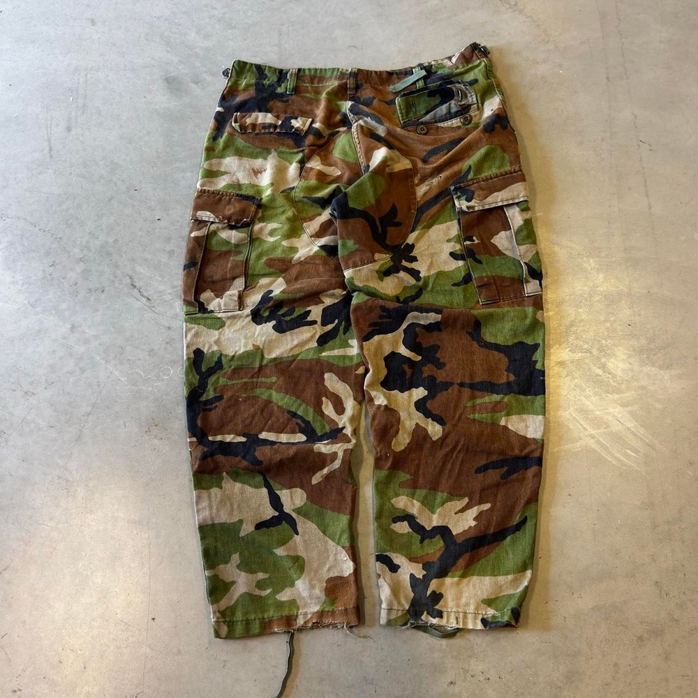 Vintage 90s faded repaired woodland camo military cargo pants - Picture 3 of 5